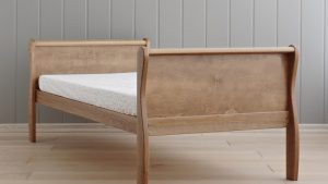 Patut din lemn masiv transformabil pentru bebe si junior Noble Vintage 140 x 70 cm - imagine 2