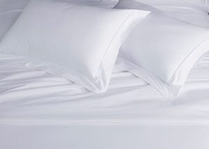 l lenjerie de pat pentru doua persoane boutique percale 4 piese policoton tc 200 130 grmp alb 2.jpg