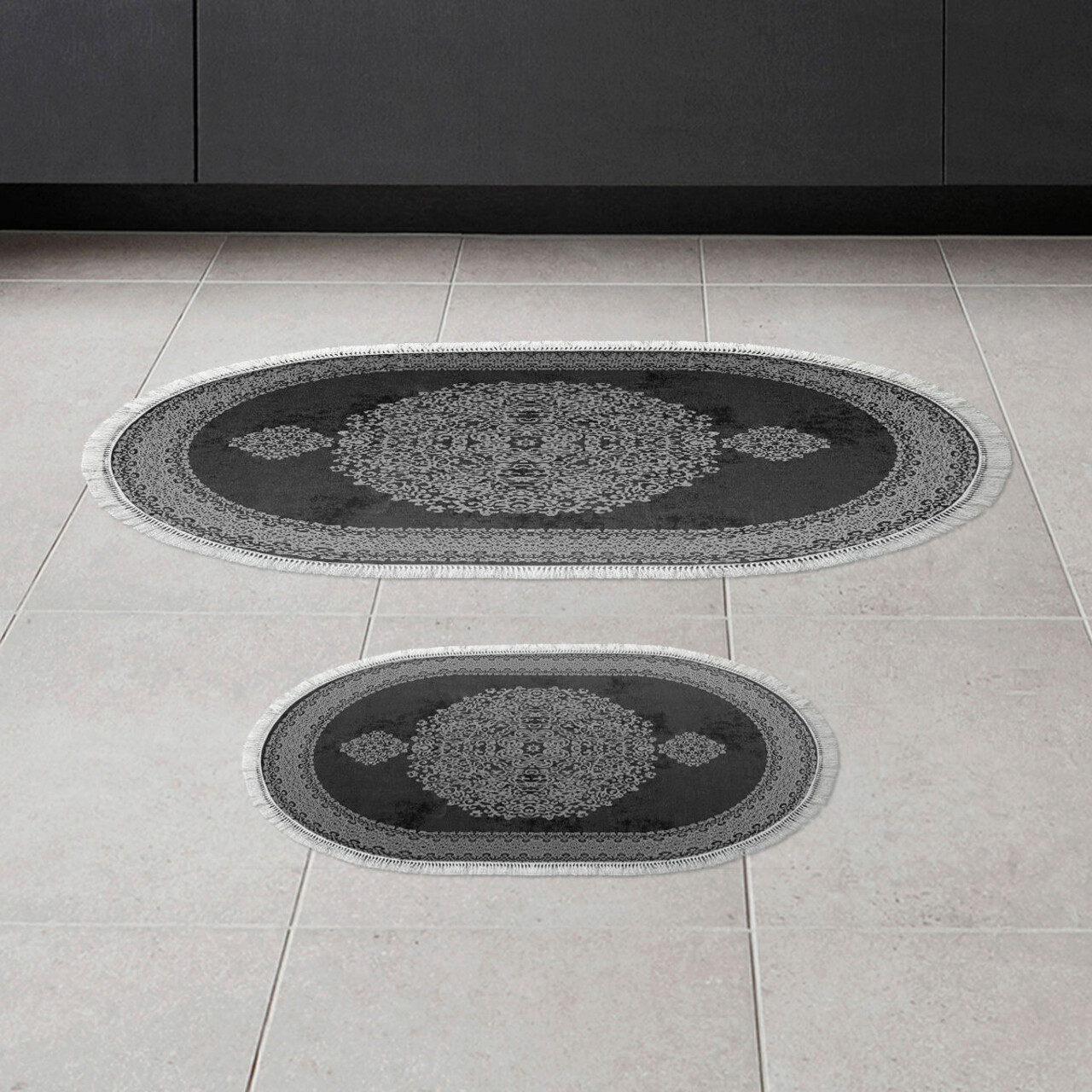 Set covorase de baie 2 piese, Alanur Home, 410602-O, Poliester, Alb/Negru 1 l set covoras de baie 2 bucati acasa alanur 410602 o poliester alb negru.jpg