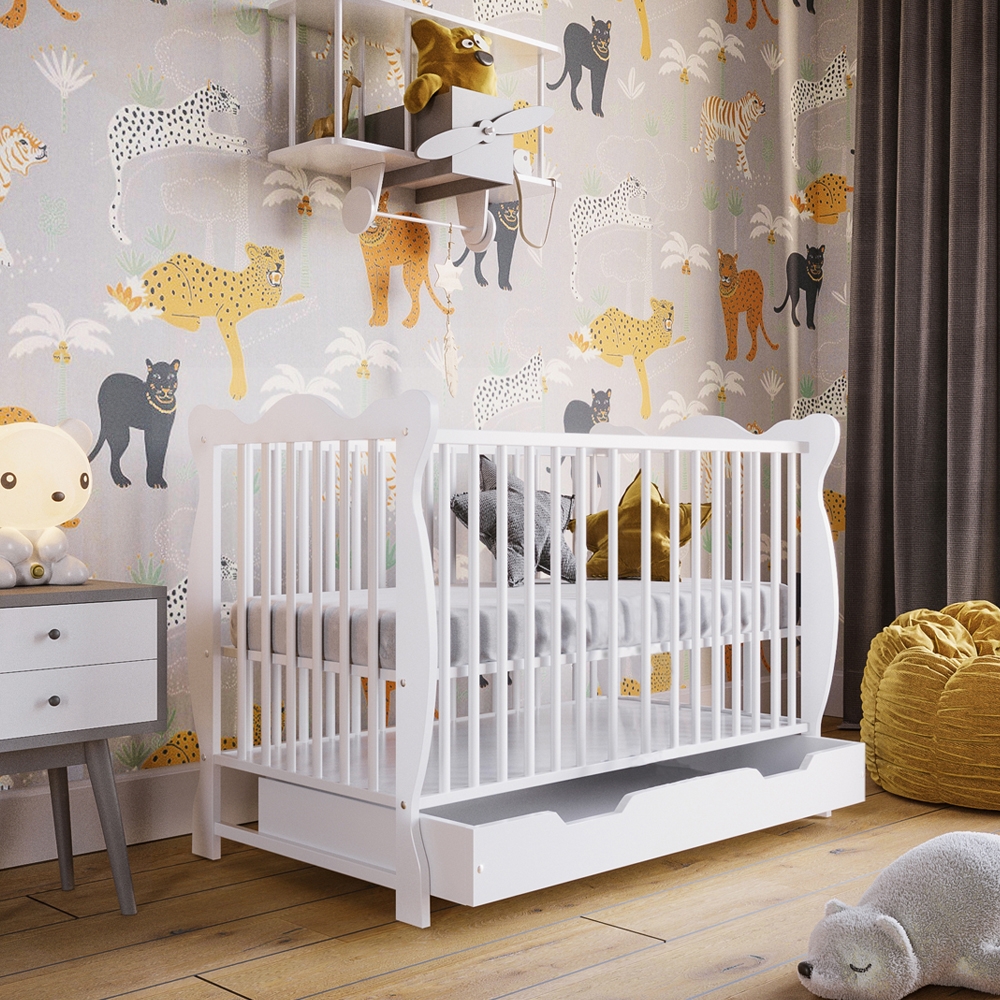 Patut din lemn masiv 120x60 cm Isla alb cu sertar si roti cu saltea de 8 cm 1 Patut din lemn masiv 120x60 cm Isla alb cu sertar si roti cu saltea de 8 cm