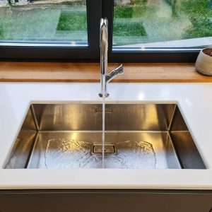 chiuveta bucatarie inox cu montaj pe sub blat cu ventil scurgere dreptunghiular si accesorii montaj cod 6008 casavie 37175399055595 1200x1200.jpg