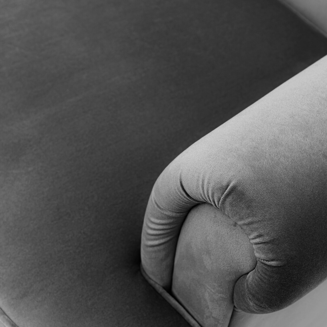 Fotoliu Fossby, Homla, 86x85x108 cm, lemn/catifea din poliester, gri 5 Fotoliu Fossby, Homla, 86x85x108 cm, lemn/catifea din poliester, gri - imagine 5